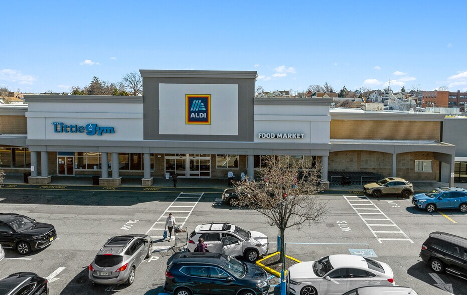 2-4 Memorial Dr, Lodi, NJ à louer - Photo principale - Image 1 de 10