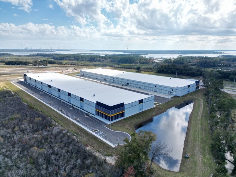 9250 Drummond Creek Dr, Jacksonville, FL for lease - Building Photo - Image 2 of 17