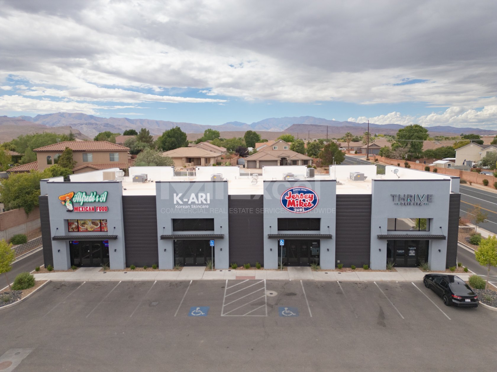 3687 Pioneer Pky, Santa Clara, UT à vendre Photo du bâtiment- Image 1 de 7
