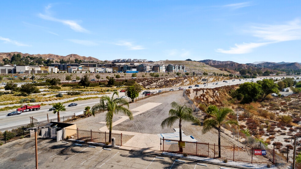 16441 Delone St, Santa Clarita, CA for lease - Aerial - Image 2 of 10
