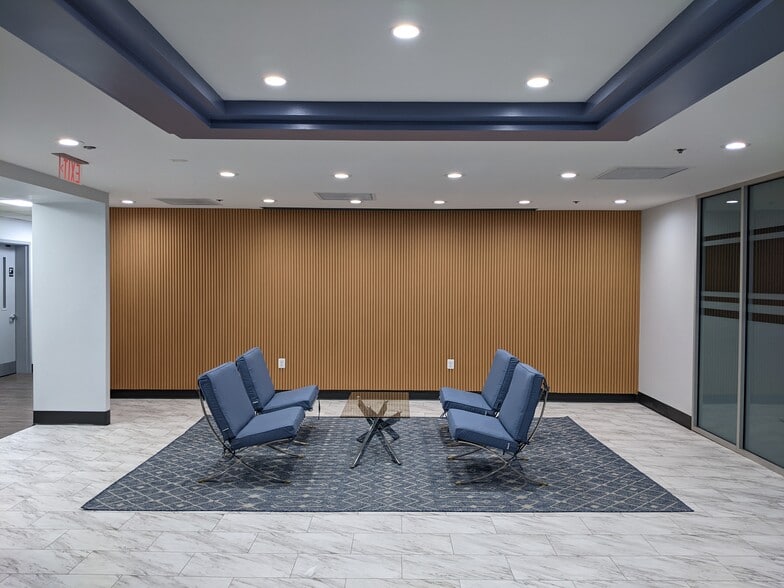 1661-1663 Prince St, Alexandria, VA for lease - Lobby - Image 3 of 12