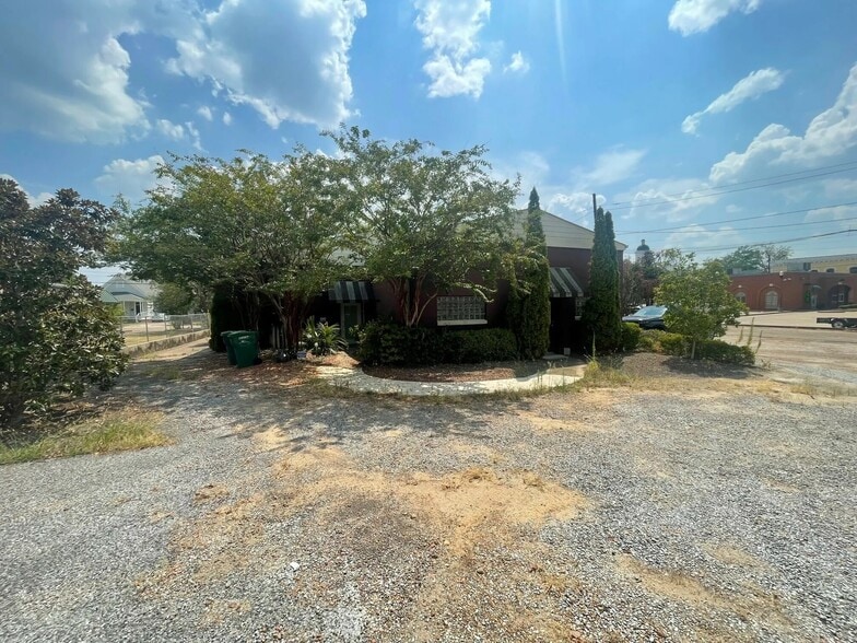 151 E Center St, Canton, MS à vendre - Photo du bâtiment - Image 2 de 6