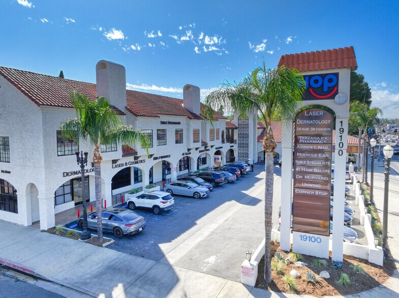 19100 Ventura Blvd, Tarzana, CA à vendre - Photo du bâtiment - Image 2 de 52