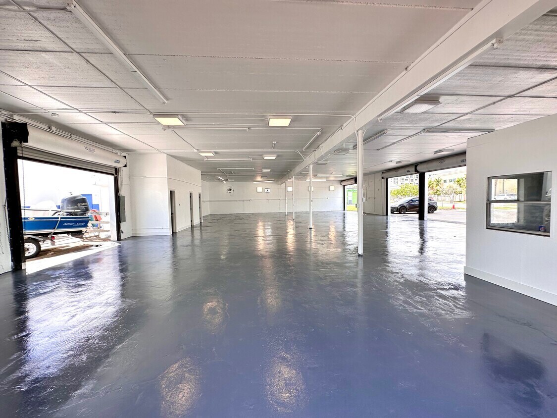 960 S Dixie Hwy W, Pompano Beach, FL for lease Interior Photo- Image 1 of 3