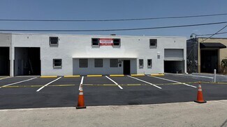 Plus de détails pour 1705-1707 W 32nd Pl, Hialeah, FL - Industriel à louer