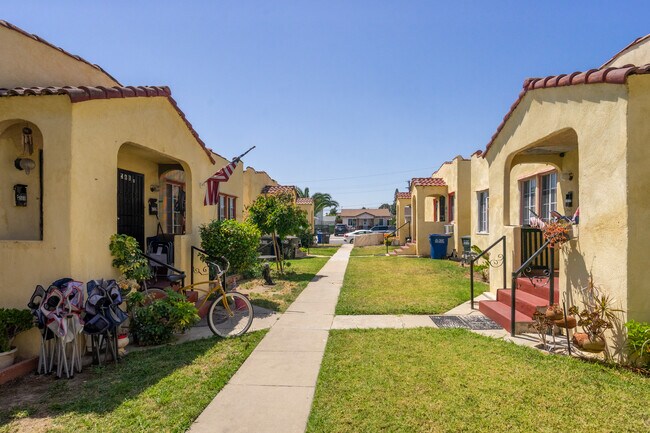 Plus de détails pour 562 S Fetterly Ave, East Los Angeles, CA - Multi-résidentiel à vendre