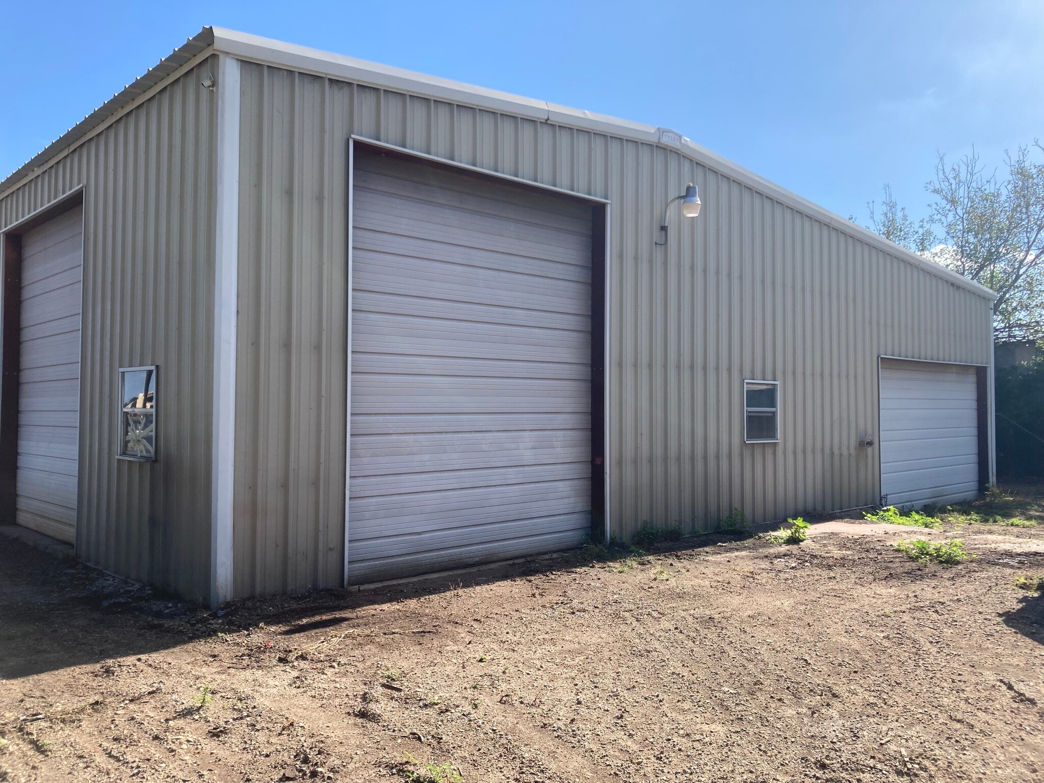 2605 19th St, Hondo, TX for sale Primary Photo- Image 1 of 12