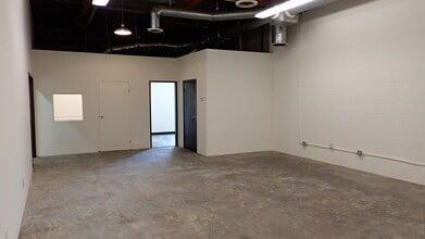 815-825 Western Ave, Glendale, CA for lease Interior Photo- Image 2 of 4