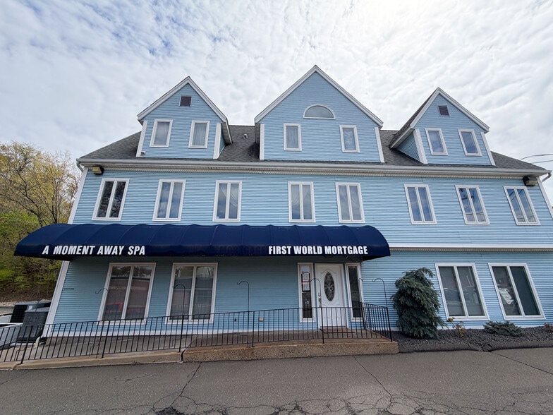 175 New Britain Ave, Plainville, CT for lease - Building Photo - Image 2 of 14