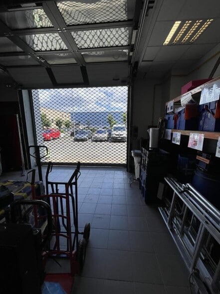 Office in Nanterre for lease - Building Photo - Image 2 of 30