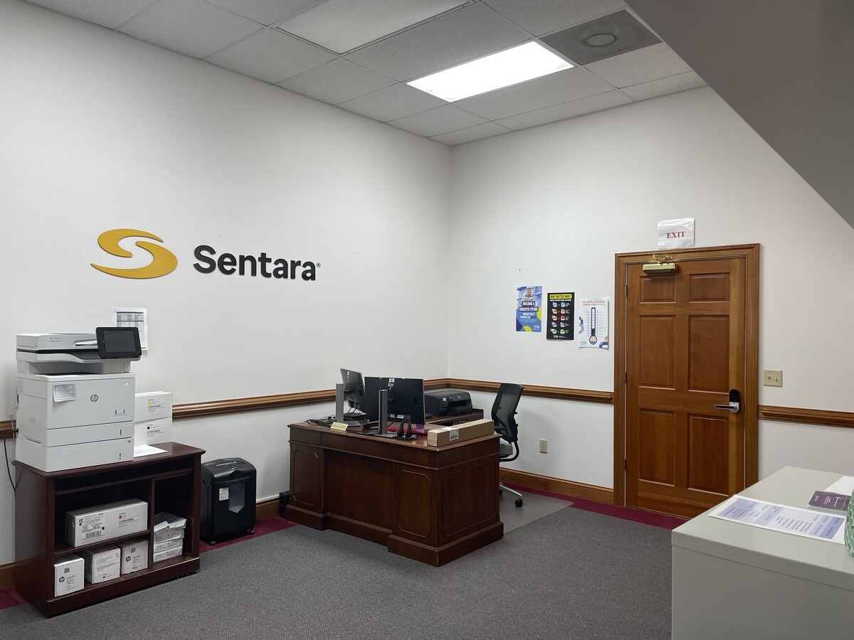 7319 Martin St, Gloucester, VA 23061 - Unité 5 -  - Hall d’entrée - Image 1 of 7