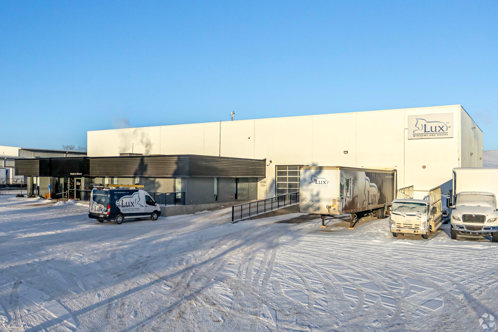 16606 121a Ave NW, Edmonton, AB for sale Primary Photo- Image 1 of 1