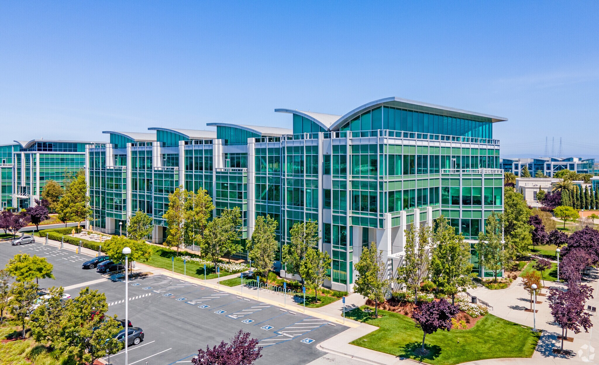 2000 Seaport Blvd, Redwood City, CA à louer Photo du bâtiment- Image 1 de 6