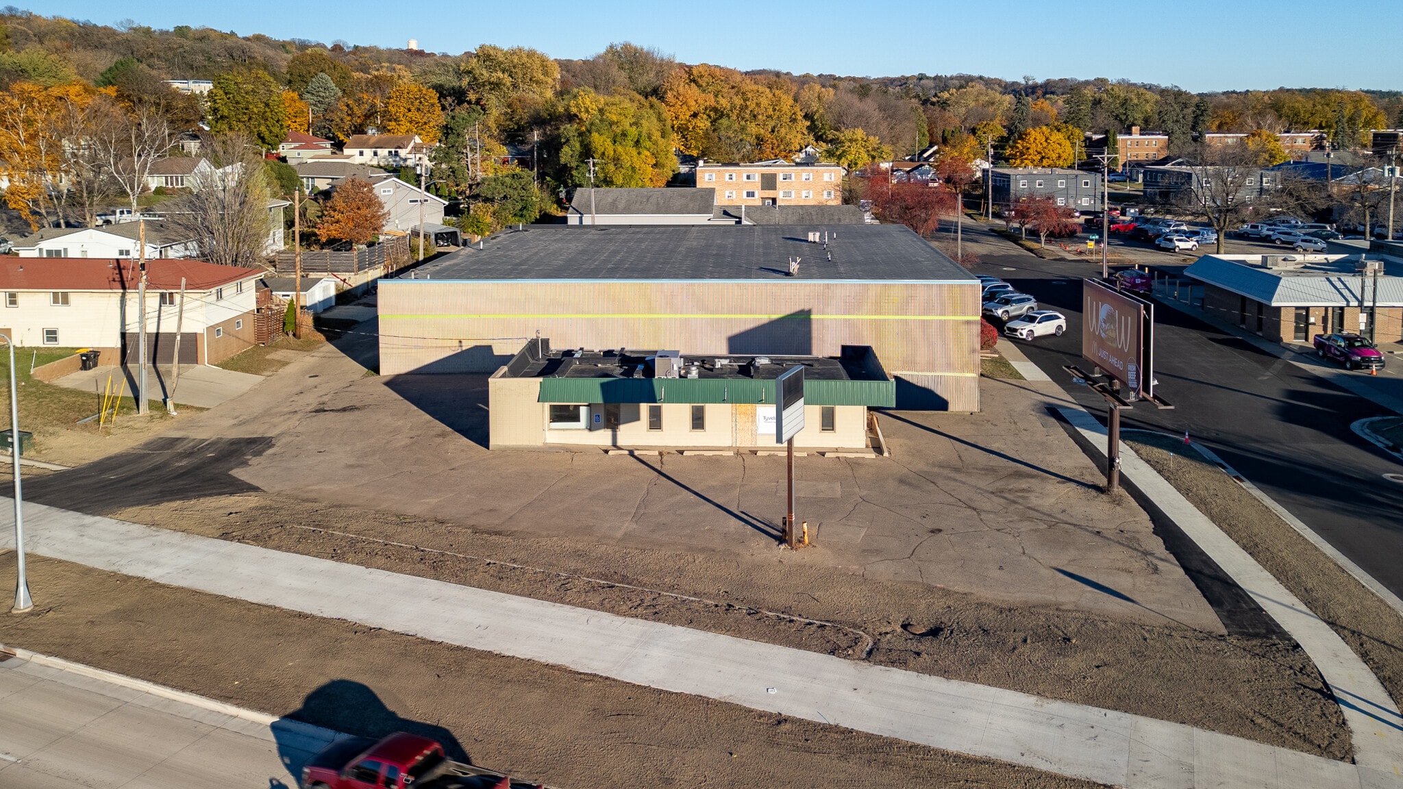 1600 N Broadway, Rochester, MN for lease Primary Photo- Image 1 of 6