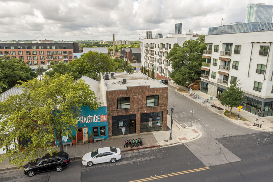 1101 E 6th St, Austin, TX à louer - Photo du bâtiment - Image 3 de 18