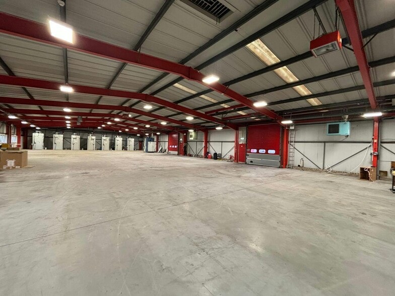 117 Deerdykes Vw, Cumbernauld for lease - Building Photo - Image 3 of 5