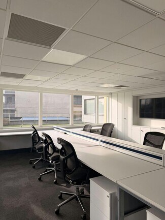 Plus de détails pour Parliament St, Harrogate - Commerce de détail à vendre