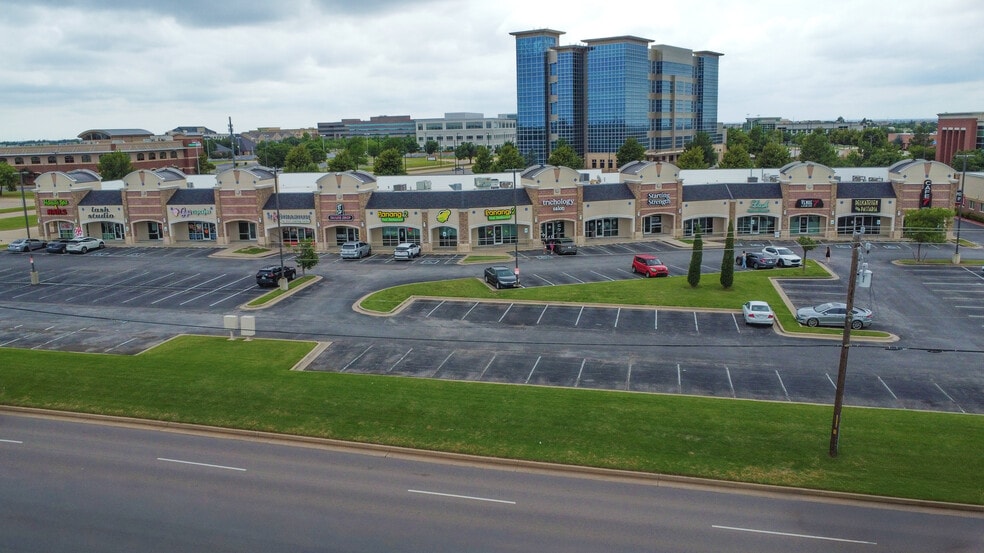 14101 N May Ave, Oklahoma City, OK for lease - Building Photo - Image 3 of 4
