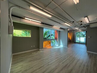 Plus de détails pour 333 NE 24th St, Miami, FL - Bureau à vendre