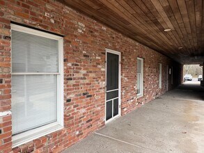 32645 Main Rd, Cutchogue, NY for lease Interior Photo- Image 1 of 17