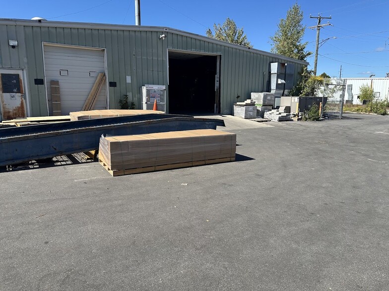 211 Gay St, Manchester, NH for lease - Building Photo - Image 2 of 3