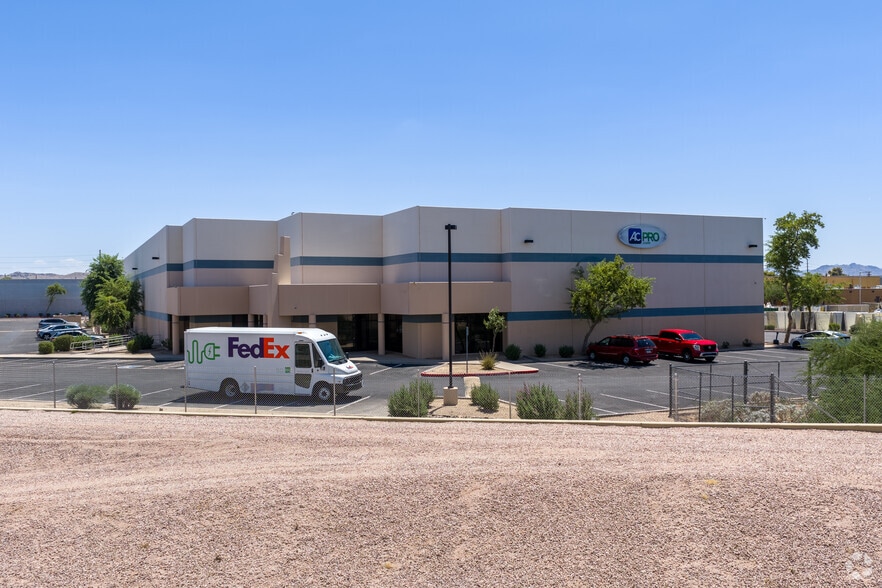 3906 E Broadway Rd, Phoenix, AZ for lease - Primary Photo - Image 2 of 2