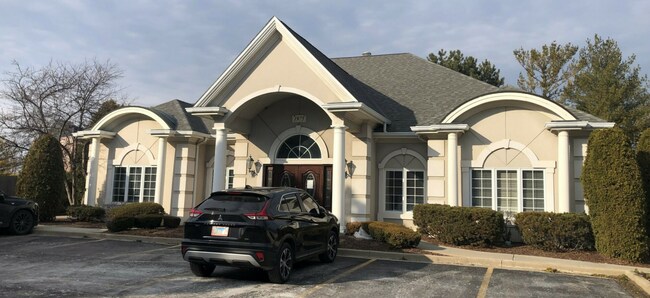 Plus de détails pour 1975 W Downer Pl, Aurora, IL - Bureau à louer