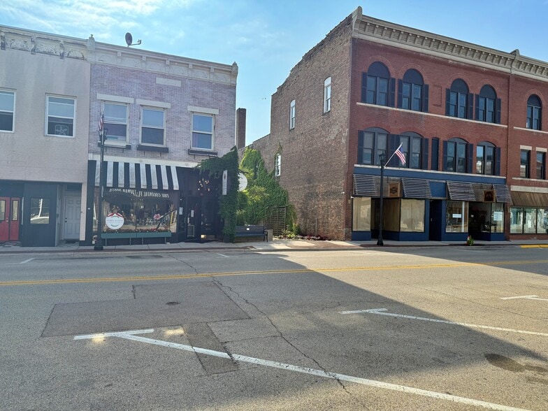 407 Lincoln Hwy, Rochelle, IL for sale - Building Photo - Image 2 of 12