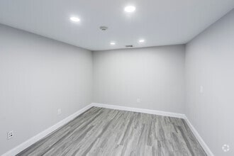 4 Weber Ave, Malverne, NY à louer Photo intérieure- Image 2 de 9