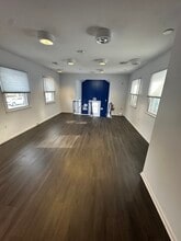 71 Cedar Ave, Hershey, PA for lease Interior Photo- Image 1 of 17