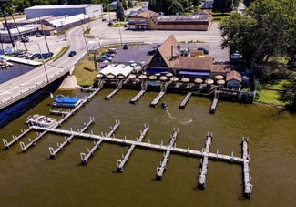 Plus de détails pour 1211 N River Rd, Mchenry, IL - Commerce de détail à vendre