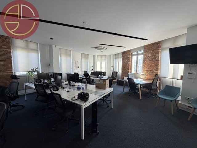 Office in Toulouse for lease - Interior Photo - Image 1 of 5