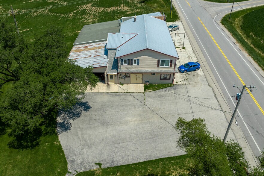 5492 St Rt 121, Greenville, OH à vendre - Photo du bâtiment - Image 3 de 11