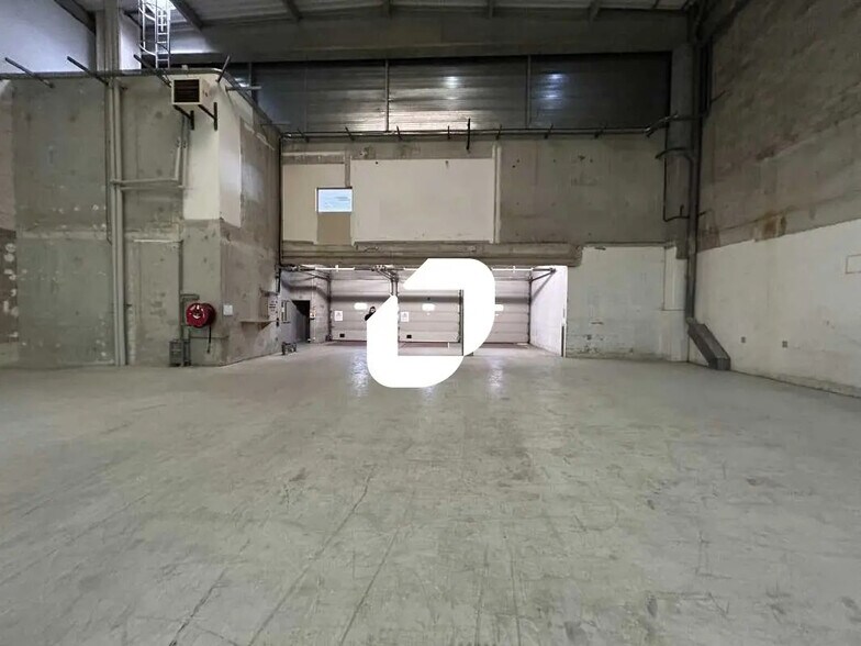 Office in Saint-Ouen-sur-Seine for lease - Interior Photo - Image 3 of 21