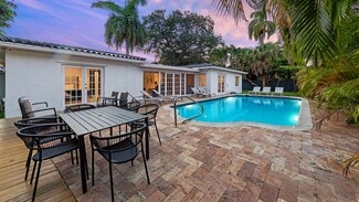 Plus de détails pour STR Portfolio With 16% Gross Cap – Multi-résidentiel à vendre, Miami, FL