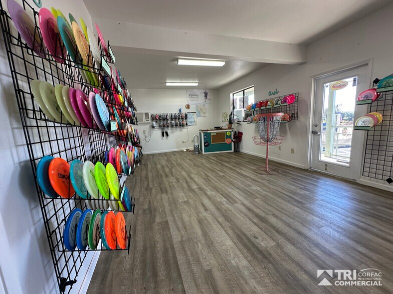 4026-4044 Grass Valley Hwy, Auburn, CA à vendre - Photo intérieure - Image 3 de 14