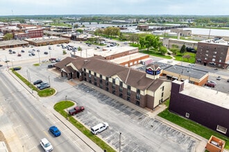 222 W 2nd St, Ottumwa, IA - Aérien Vue de la carte - Image1