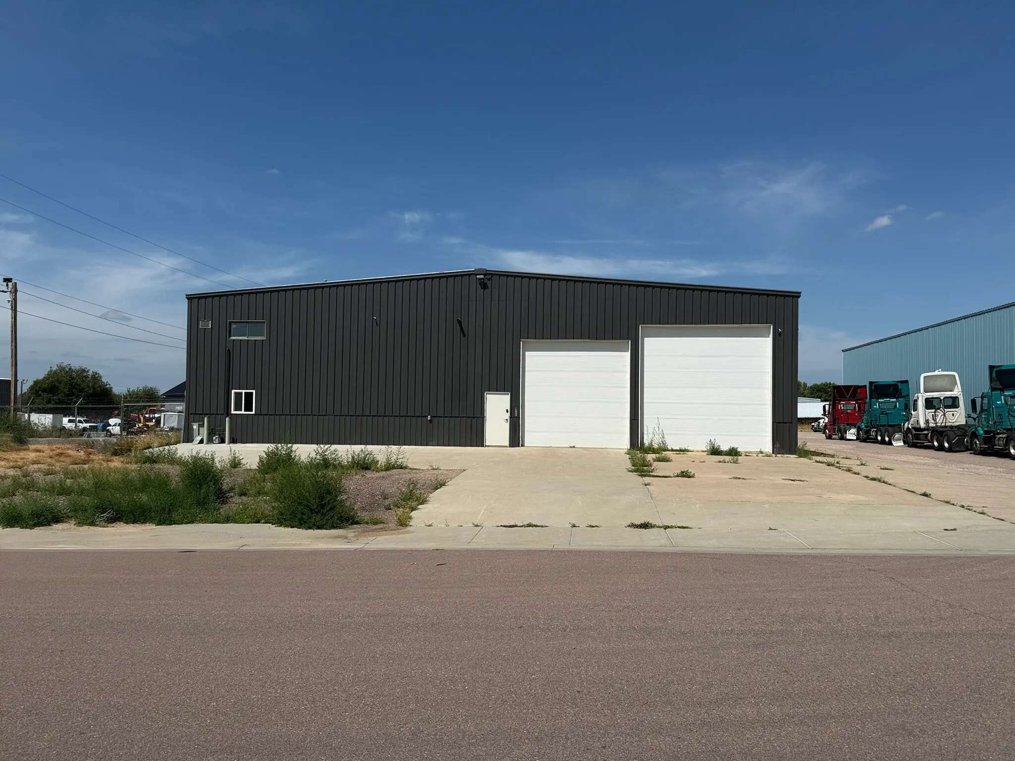 1312 E 52nd St N, Sioux Falls, SD for sale Primary Photo- Image 1 of 6