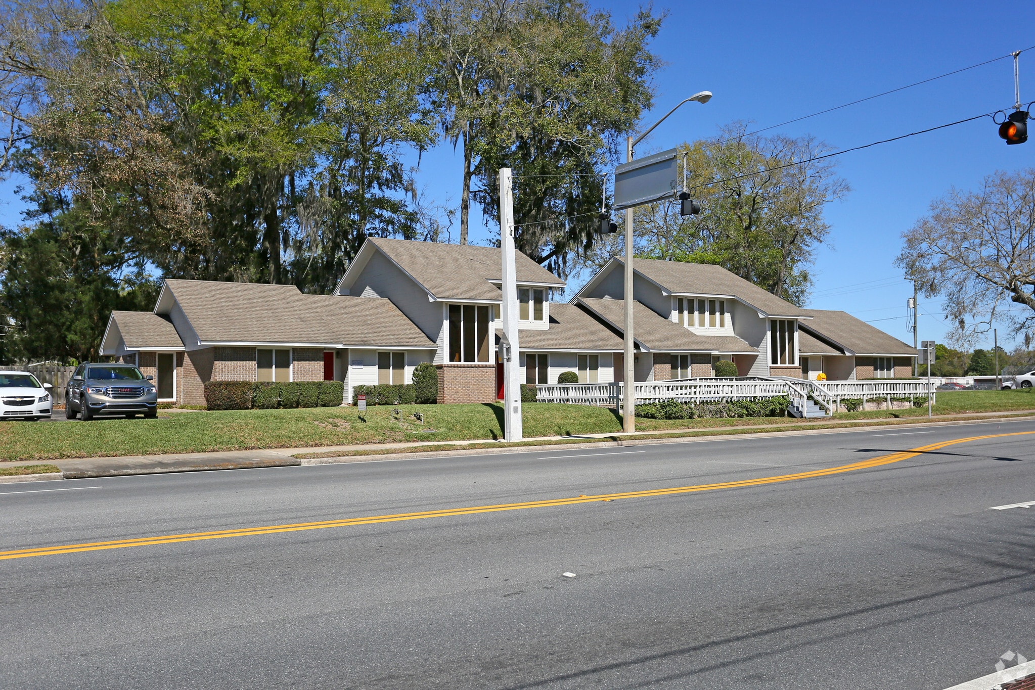 725 SE Baya Ave, Lake City, FL for sale Primary Photo- Image 1 of 3