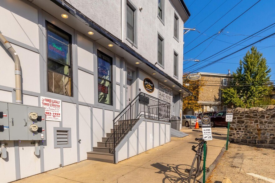 4630 Umbria St, Philadelphia, PA à louer - Photo du bâtiment - Image 2 de 14