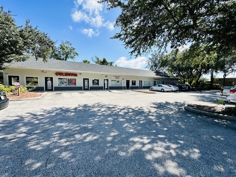 1159-1161 E Altamonte Dr, Altamonte Springs, FL for lease - Building Photo - Image 2 of 5