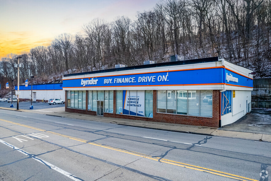 1561 W Liberty Ave, Pittsburgh, PA à louer - Photo du bâtiment - Image 1 de 12