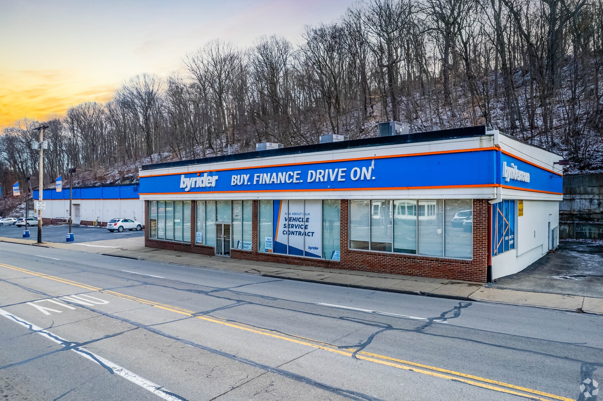 1561 W Liberty Ave, Pittsburgh, PA for lease Primary Photo- Image 1 of 23