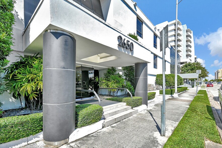 2650 SW 27th Ave, Miami, FL à vendre - Photo du bâtiment - Image 3 de 8