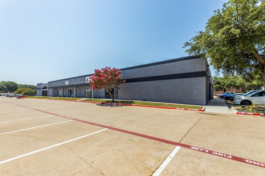 City Line Business Center portefeuille de 2 propriétés à vendre sur LoopNet.ca - Photo du bâtiment - Image 2 de 13