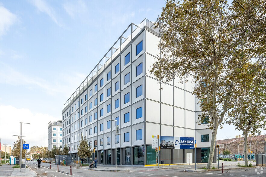 Carrer de Pere IV, 416-438, Barcelone, Barcelona à louer - Photo du bâtiment - Image 2 de 3