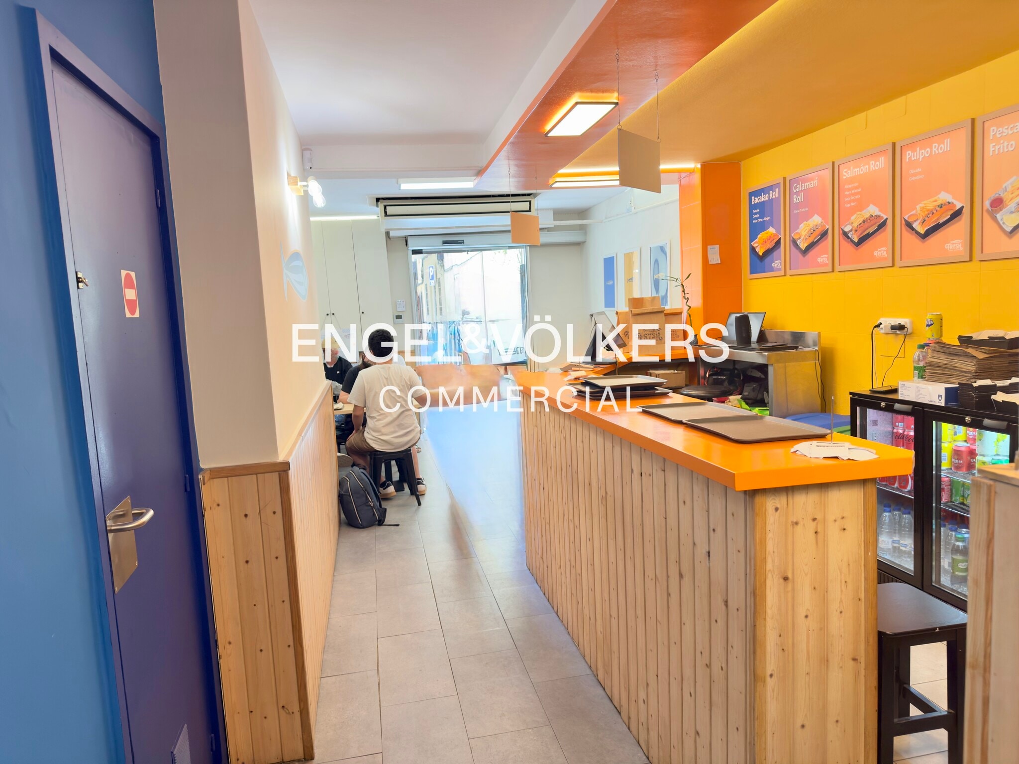 Retail in Barcelona, Barcelona for lease Interior Photo- Image 1 of 7