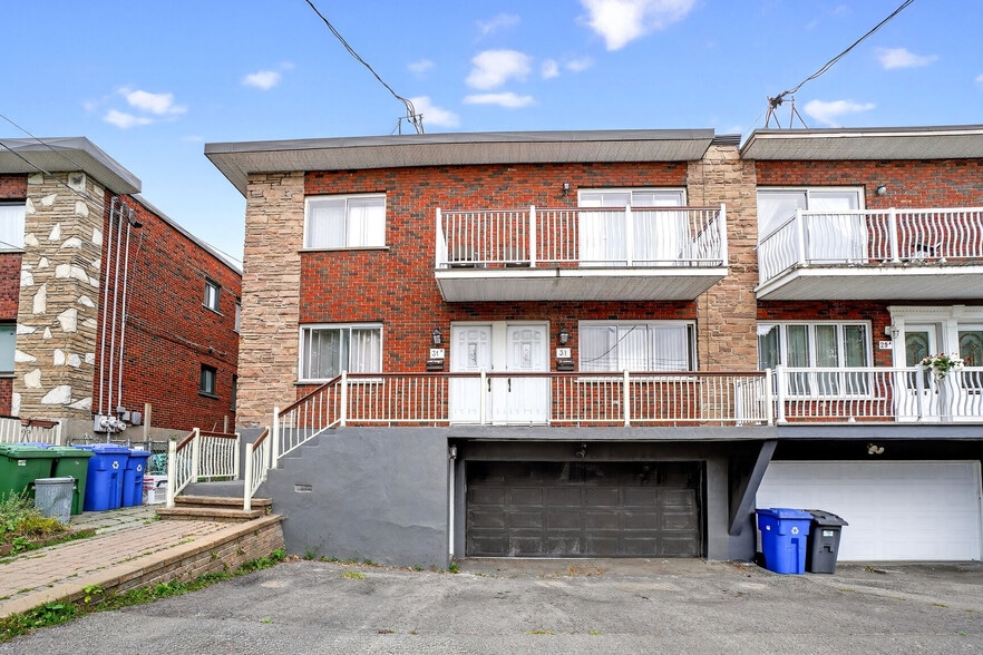 31 Rue Northview, Montréal-Ouest, QC for sale - Primary Photo - Image 1 of 9