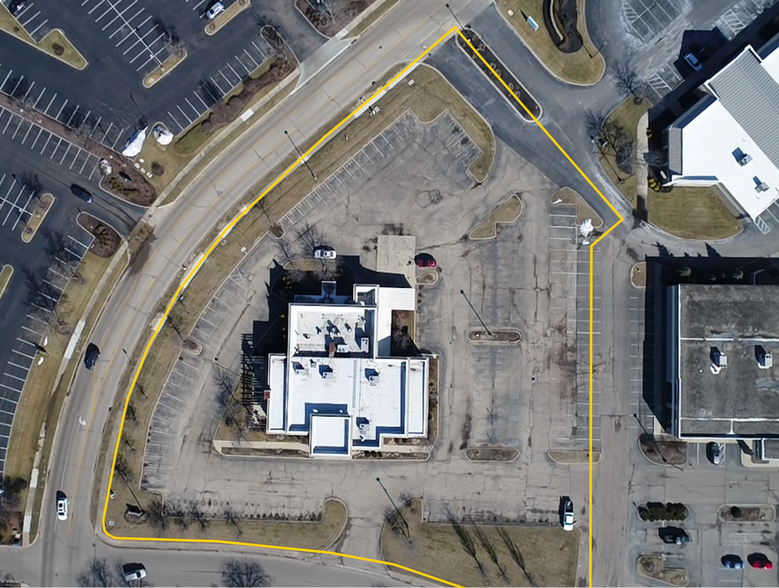 7880 Washington Village Dr, Centerville, OH à vendre - Photo du bâtiment - Image 2 de 13