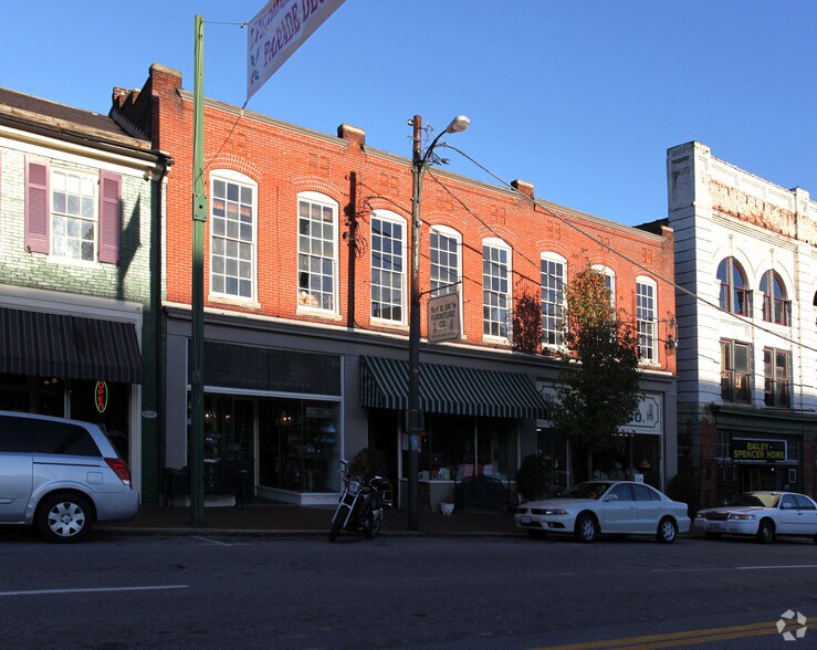 1208 Main St, Lynchburg, VA à louer - Photo du bâtiment - Image 3 de 3